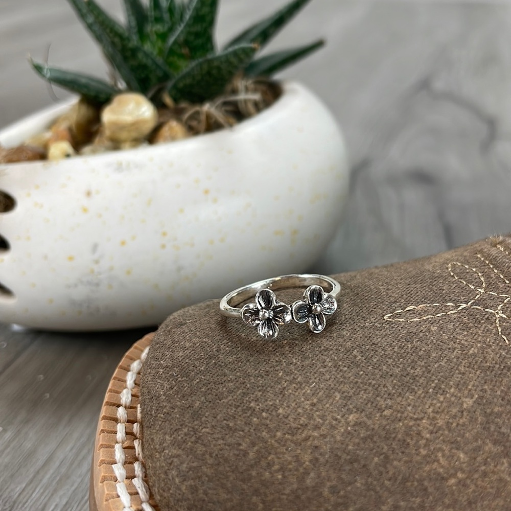🍁Sterling Silver Flower Ring🍁
